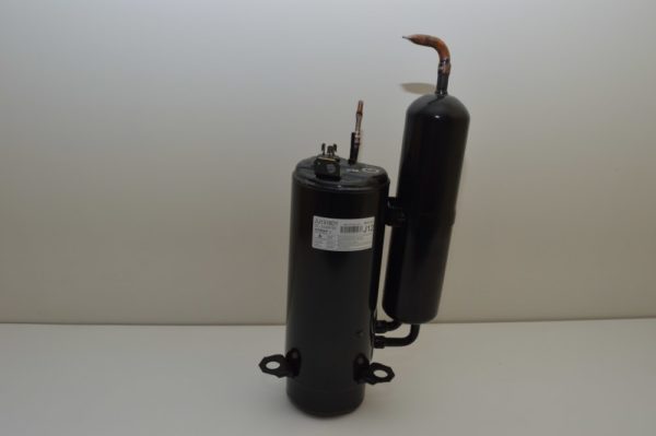 Compresseur JU1318D1 pour HITACHI RAM-90QH5 (Référence d'origine: PMRAM90QH5903) (NEUF)