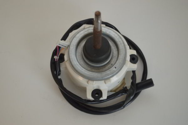 Moteur ventilateur  DAIKIN  KFD-325-70-8C2  (Type: 907) (Référence d'origine: 168668J / 5017652)   (OCCASION)