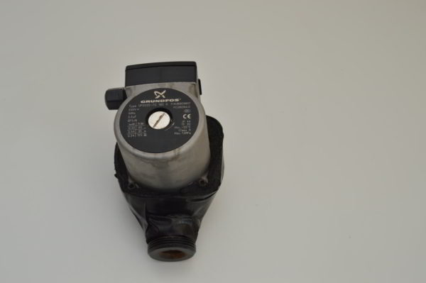 Circulateur de chauffage 3 vitesses GRUNDFOS UPS025-70 180  (OCCASION)