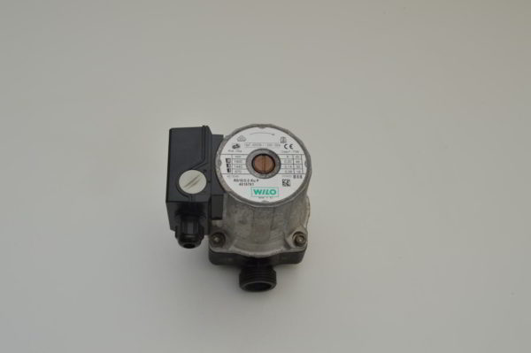 Circulateur de chauffage 3 vitesses WILO RS15/2-3 Ku-P   Longueur entraxe: 130mm  (OCCASION)