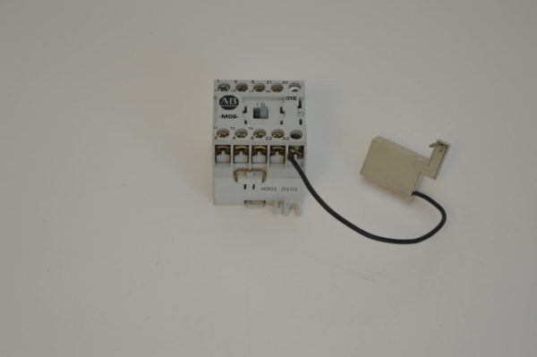 Contacteur de Puissance Allen-Bradley 100-M09N  (OCCASION)