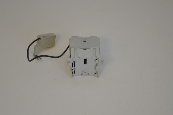 Contacteur de Puissance Allen-Bradley 100-M09N  (OCCASION) – Image 3