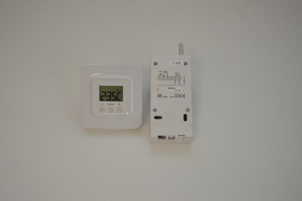 Émetteur et récepteur Thermostat radio Delta Dore TYBOX 5101  (OCCASION) – Image 2