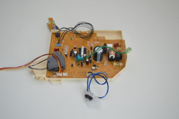 Carte de Contrôle PCB DM00J845 ( DM76Y379G06 ) + Carte LED/Infrarouge + Carte BP + moteur de volet + clapet pour mural Mitsubishi Electric MSZ-GB50VA-E1  (OCCASION)