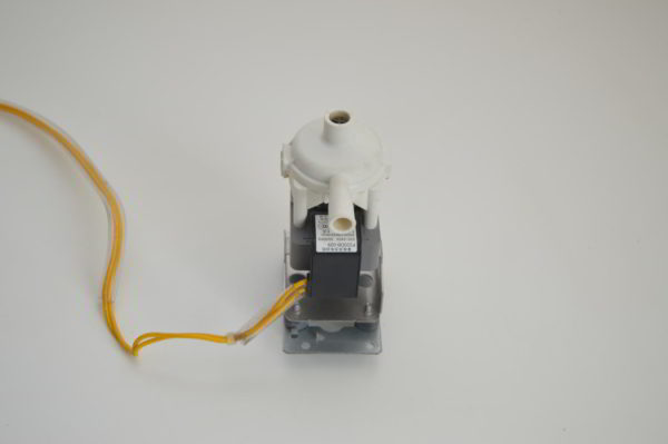 Pompe de relevage pour cassette Fujitsu AUYG30LRLE  9900464011  (OCCASION) – Image 3