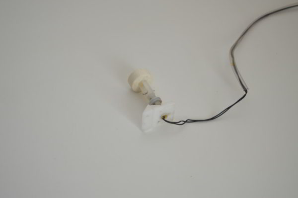 Flotteur pour cassette Fujitsu AUYG30LRLE  9378593015  (OCCASION) – Image 2