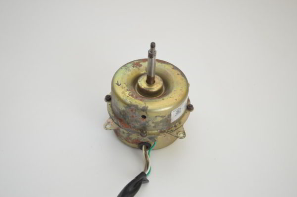 Moteur ventilateur YYK-45-6-050  NINGBO XINMA  (OCCASION) – Image 2
