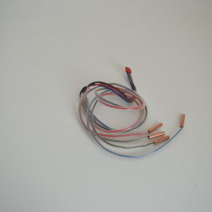 Lot de 4 Sondes HITACHI (2.2 Kohm à +25°C, embouts cuivre, connecteur rouge) (NEUF)