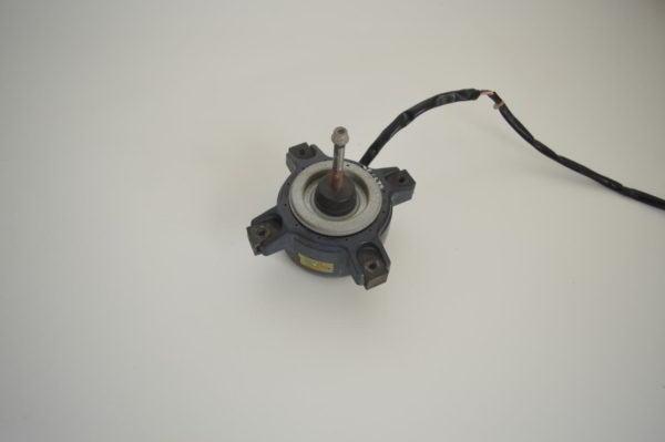 Moteur ventilateur DAIKIN D50N-28  ARW34T8P50DA  Réf: 1772252  (OCCASION)