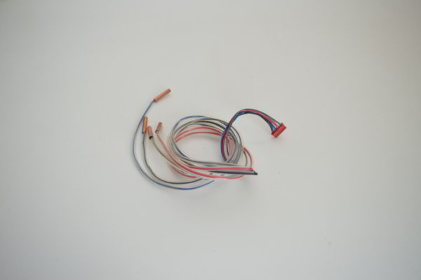 Lot de 4 Sondes HITACHI (2.2 Kohm à +25°C, embouts cuivre, connecteur rouge) (NEUF) – Image 3
