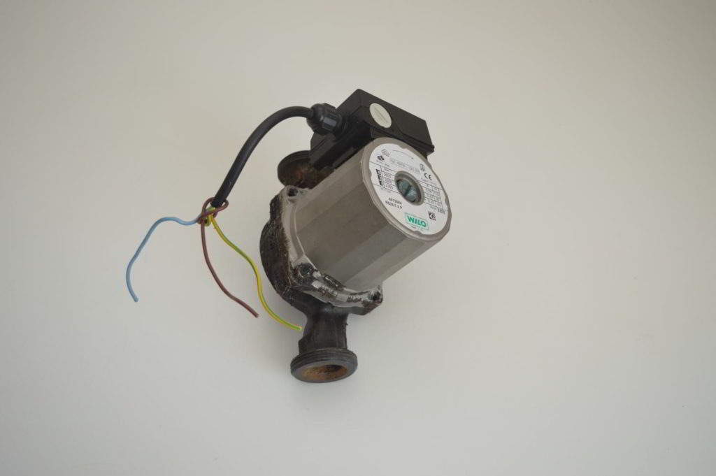 CIRCULATEUR WILO RS25/5-3 - 130 - 230Vac - 3 vitesses - FR CIRCULATEUR WILO RS25/5-3 - 130 - 230Vac - 3 vitesses - FR