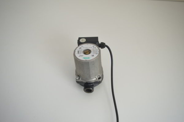 Circulateur de chauffage 3 vitesses WILO RS/7-3 P   15/130 Viessmann Ref: 7874710  (OCCASION)