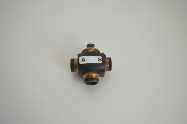 Corps de vanne 3 voies directionnelle Honeywell pour moteur VC6012  (OCCASION)