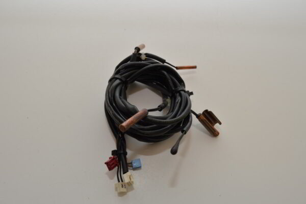 Lot de 5 sondes de température pour groupe Fujitsu WOYA080LDC / WOYA080LFCA / WOYA080LFC (Référence d'origine: 169195+169175+169194+169193) (OCCASION)