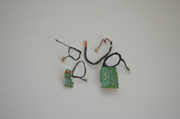 Lot de 2 Cartes auxiliaires et 2 sondes DAIKIN pour console FVXS50BVMB  (OCCASION) – Image 5