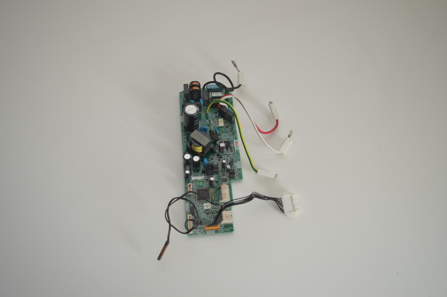 Platine de contrôle DAIKIN pour mural FTXG25JV1BS (W) Réf: 5004069 (OCCASION) – Image 2