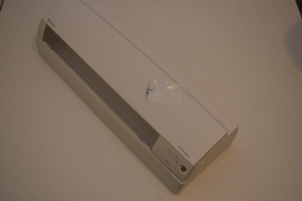 Panneaux de façade (Front Panel) DAIKIN pour mural FTKS 20/25/35 D3VMW ou FTKS 20/25/35 D3VML   (NEUF) – Image 3
