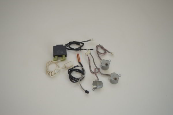 Lot Moteurs Volets + 2 Sondes + Condensateur 1,3uF pour mural FUJITSU ASY 18/24 LBAJ (OCCASION) – Image 3