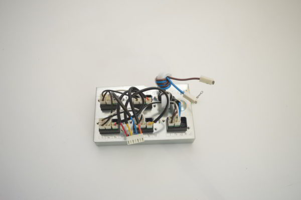 Boitier de raccordement (Terminal Block) pour multisplits Daikin 4MXS68F2V1B  Réf. DAIKIN: 1689475  (OCCASION) – Image 3