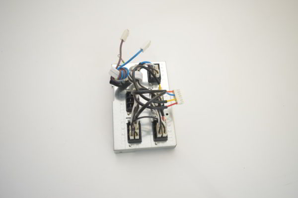 Boitier de raccordement (Terminal Block) pour multisplits Daikin 4MXS68F2V1B  Réf. DAIKIN: 1689475  (OCCASION) – Image 4