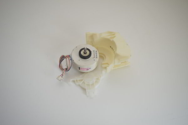 Moteur Turbine (DC FAN MOTOR) DAIKIN KFD-280-40-8G pour FTXG 25/35 JV1BS / FTXG 25/35 JV1BW  (OCCASION) – Image 2
