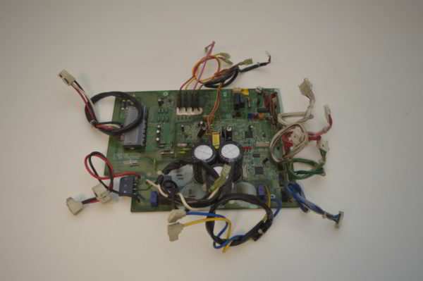 Platine Inverter K04AW-0404HUE-C1 pour groupe FUJITSU AOY30LMAW4  (Réf: 891413)  (OCCASION) – Image 3