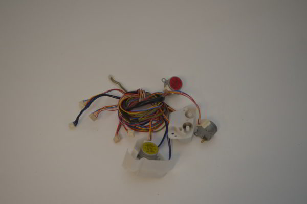 Lot de 4 Moteurs Volets+1 Sonde+2 Switchs pour console FUJITSU/ATLANTIC AGYF09LAC  (OCCASION) – Image 4
