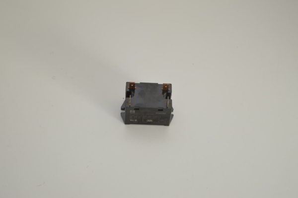 Contacteur 30803M (bobine 12VDC) (HE1aN-Q-DC12V) pour Monobloc Panasonic WH-MDF12C6E5 (Réf:CWA746169)  (OCCASION) – Image 3