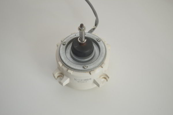 Moteur ventilateur  SIC-71FW- D8100-1A    (OCCASION)