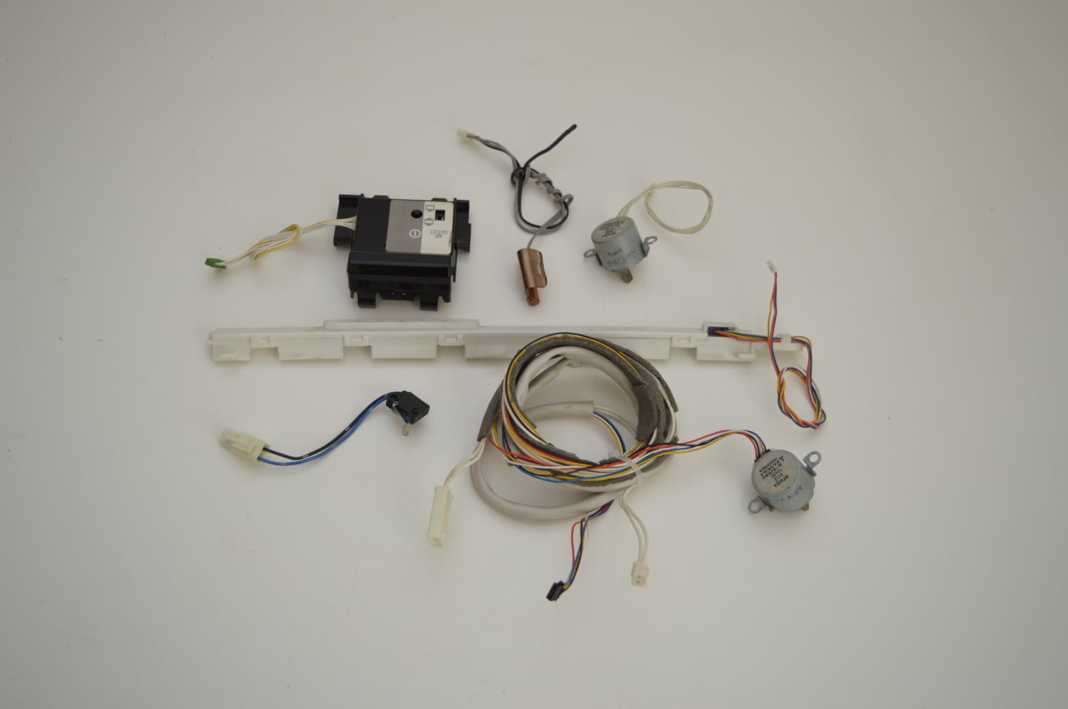 Cartes LED et IR (1RZK341109A+Moteurs Volet MP24GA) pour console HITACHI RAF 50 NH4 (OCCASION) – Image 3