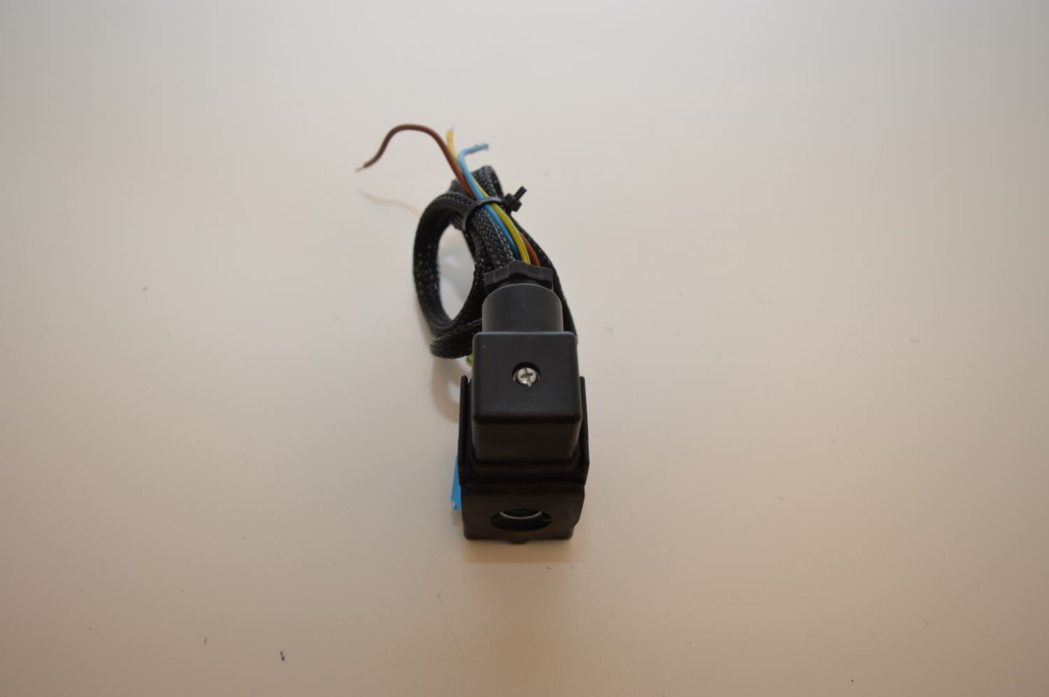 Bobine d'électrovanne CASTEL Type: HM2 pour CIAT AQUALIS CALEO / AQUACIAT 2 (Ref: 7496953) (OCCASION) – Image 3