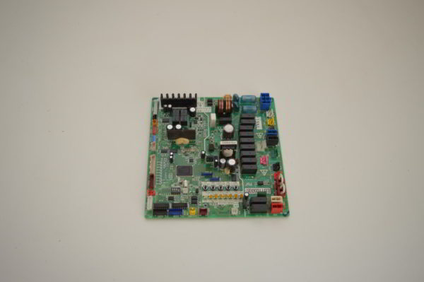 Carte DAIKIN (PCB ASSY)  EB11050(B) pour CMSQ250A7W1B  (Réf: 300575P/5008669)   (OCCASION) – Image 3