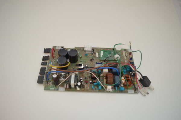 Carte Main Hitachi RRZK8Q93 pour RAW-25NH2A  (Réf: PMRAW25NH2AS01) (OCCASION) – Image 3