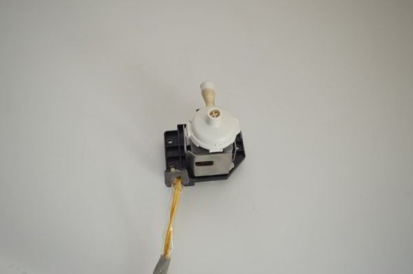 Pompe à eau DAIKIN pour Cassette 900x900 FMCQ 50/60/71/100/125 A7VEB (Réf: 301397P)  (OCCASION) – Image 2