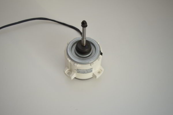 Moteur Ventilateur Panasonic L6CBYYYL0148 pour U-200PE2E8A / U-250PE2E8A (OCCASION)