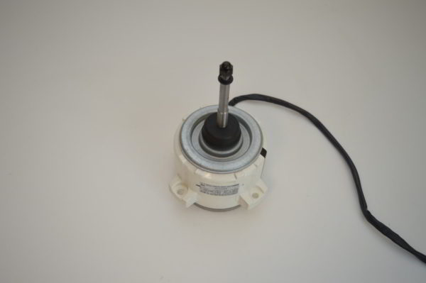 Moteur Ventilateur Panasonic L6CBYYYL0149 pour U-200PE2E8A / U-250PE2E8A (OCCASION)