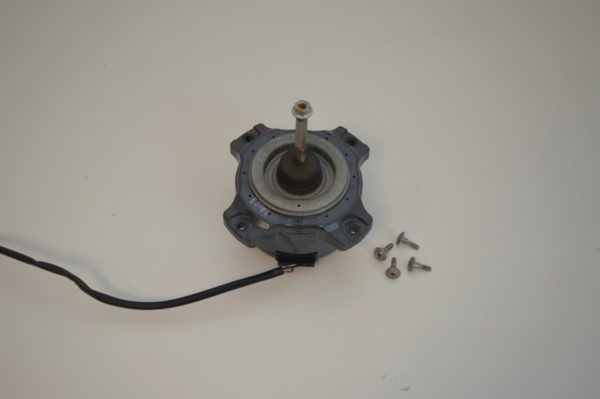 Moteur ventilateur HITACHI RRMB 3909 (ARL43A8P47HT) pour RAW-25NH2A (Réf: PMRAC-50YHA2)  (OCCASION) – Image 3