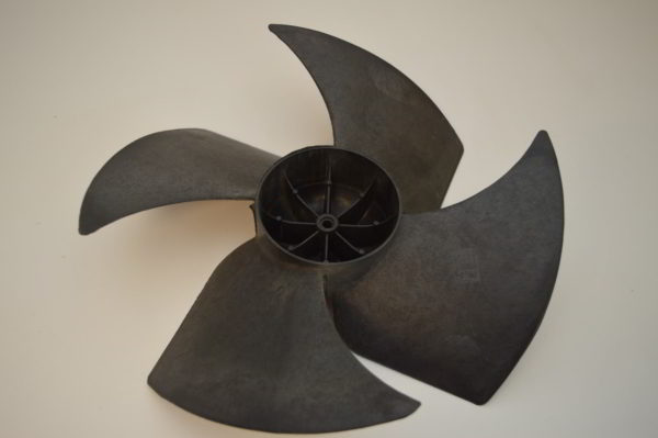 Hélice ventilateur HITACHI pour Moteur RRMB 3909 (D:370mm) (Réf: PMRAC-25CNH2)  (OCCASION) – Image 3