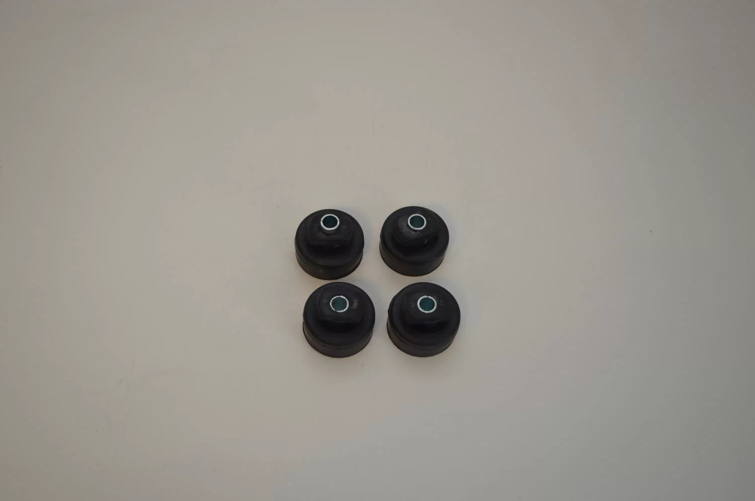 piece detachees d'occasion pour pompe a chaleur silent-bloc-pour-Compresseur-Scroll-COPELAND-Numero-527-0116-00-NEUF