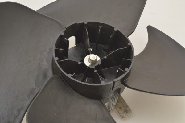 Ventilateur (Moteur + Hélice) DAIKIN pour CMSQ250A7W1B (Réf: 300735P + 300638P) (OCCASION) – Image 2