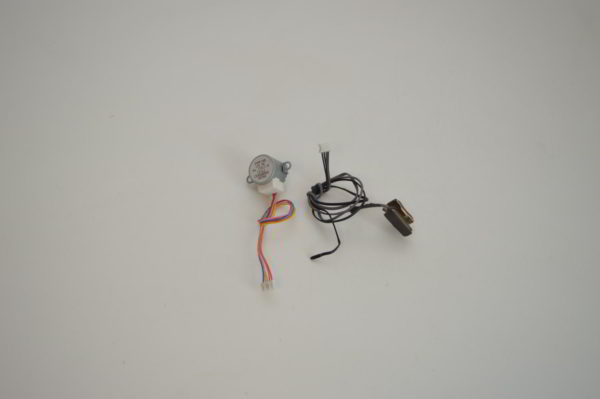 Lot moteur de volet (24BYJ48) + 2 sondes pour mural HITACHI RAK-18/25/35/50 PED  (Réf: HWRAK18PEDA18) (OCCASION)