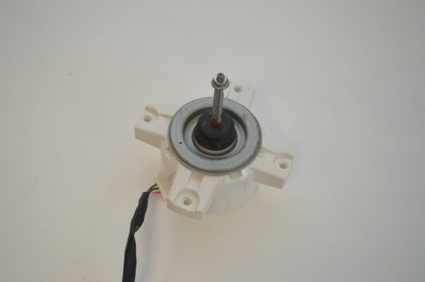 Moteur ventilateur SIC-67FV-D843-2 pour Bi-Split LG: MU2 R15 ULO  (Réf: EAU57945702/EAU57945701)  (OCCASION)