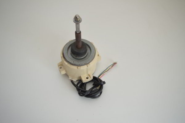Moteur ventilateur HITACHI RRMB3978 (SIC-81FW-D8138-4) pour RAM-90QH5 (Réf: PMRAM90QH5908) (OCCASION) – Image 4