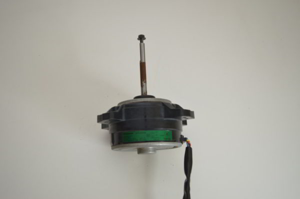 Moteur Ventilateur PANASONIC / FUJITSU MFE-12TVBM  (ARW55C8P40FG) (Réf. Panasonic:840500) (OCCASION) – Image 2