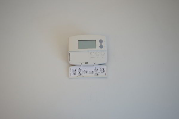 Émetteur Thermostat filaire DANFOSS TP 5000/TP5.2   (OCCASION) – Image 3