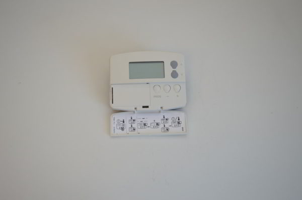 Émetteur Thermostat filaire DANFOSS TP 5000/TP5.2   (OCCASION) – Image 4