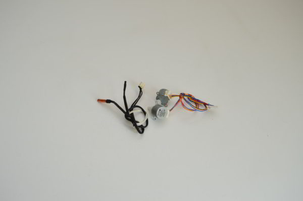 Lot de 2 Moteurs Volet (24BYJ48 Huayang )+ 2 Sondes  pour mural FUJITSU/ATLANTIC AS 09 BS.UI (OCCASION) – Image 3