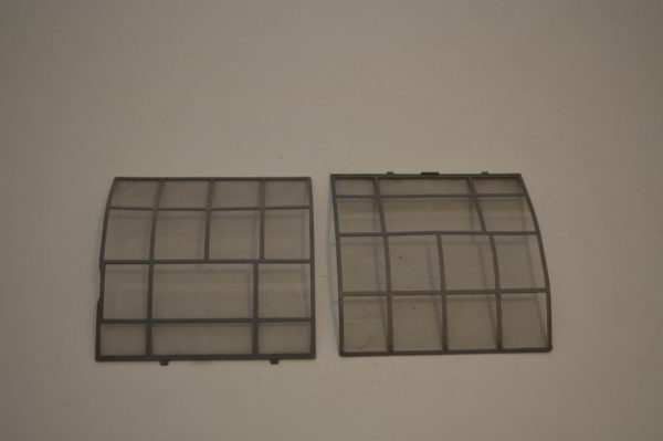 Lot de 2 filtres à air pour mural HITACHI RAK-18/25/35/50 QH8(W)  (Réf: PMRAK25QH8WR07 et PMRAK25QH8WR08) (OCCASION) – Image 3