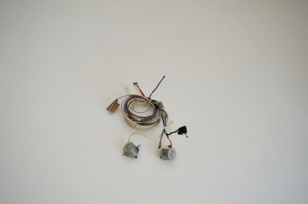 Lot de 2 Moteurs Volets + 2 Sondes + Micro Switch  pour mural HITACHI RAK-50NH5 (OCCASION)