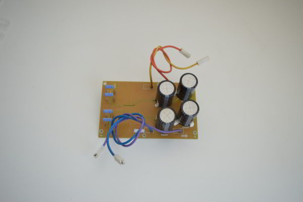 Carte Condensateur K07AP-0700HUE-PO pour groupe FUJITSU / ATLANTIC: WOYK 160LCTA  (Réf Atlantic:169026)  (OCCASION)